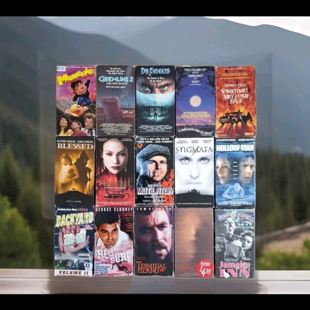 Horror and Sci-Fi VHS Collection - Picture 2 of 3